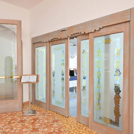 Av Isola Thermal 호텔