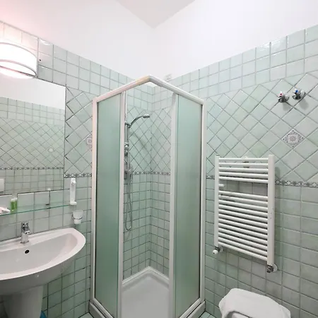 Av Isola Thermal فندق ايسكيا